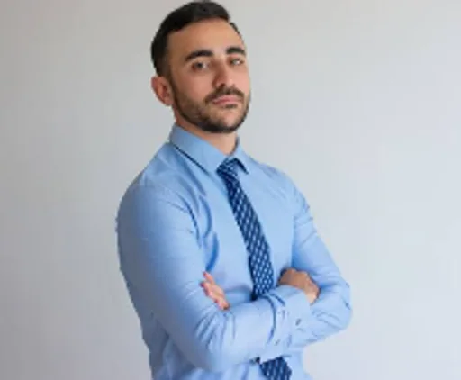 Nicolás López